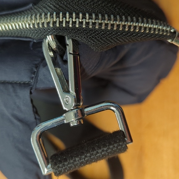 Street Level Hazel Mini Nylon Puffy Tote Rare Navy w Black Strap - Picture 6 of 10